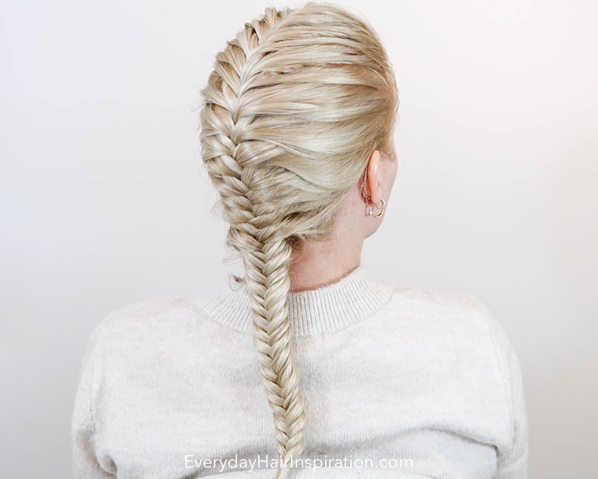 single-french-fishtail-braid-your-own-hair-everyday-hair-inspiration